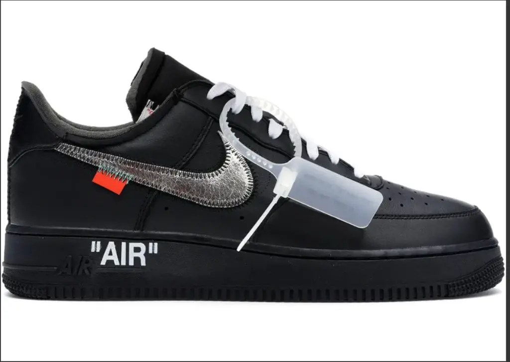 Nike Air Force 1 Low '07 Off-White Moma (With Socks)
